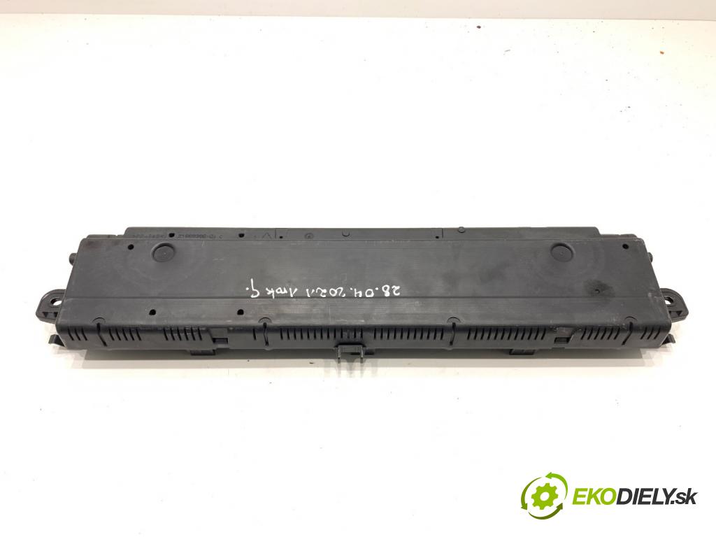 RENAULT SCÉNIC II nadwozie wielkoprzestrzenne (MPV) 2004 88 kW 1.9 dCi (JM0G, JM12, JM1G, JM2C) 1870 Prístrojovka P8200787774A (Prístrojová doska)