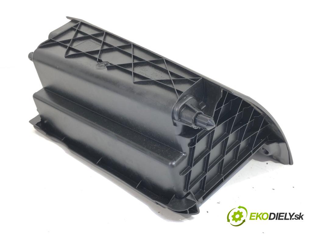 FIAT GRANDE PUNTO liftback 2006 70 kW 1.4 16V (199BXG1B, 199AXG1B) 1368 Priehradka, kastlík spolujazdca 735386347 (Priehradka (kastlík))