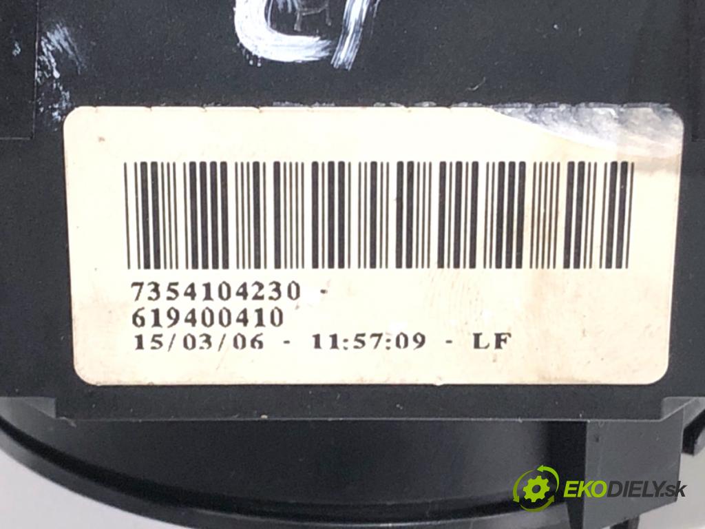 FIAT GRANDE PUNTO liftback 2006 70 kW 1.4 16V (199BXG1B, 199AXG1B) 1368 Prepínač kombinovaný 7354104230 (Prepínacie páčky pod volantom)