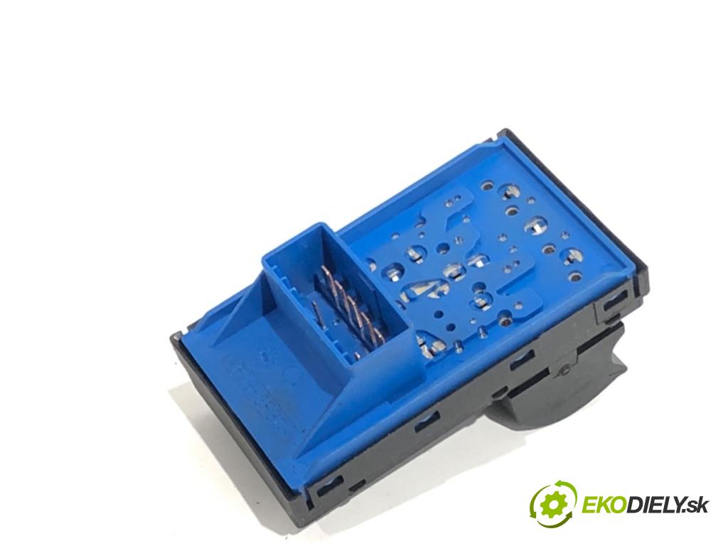 FIAT GRANDE PUNTO liftback 2006 70 kW 1.4 16V (199BXG1B, 199AXG1B) 1368 Prepínač okien  (Prepínacie páčky pod volantom)