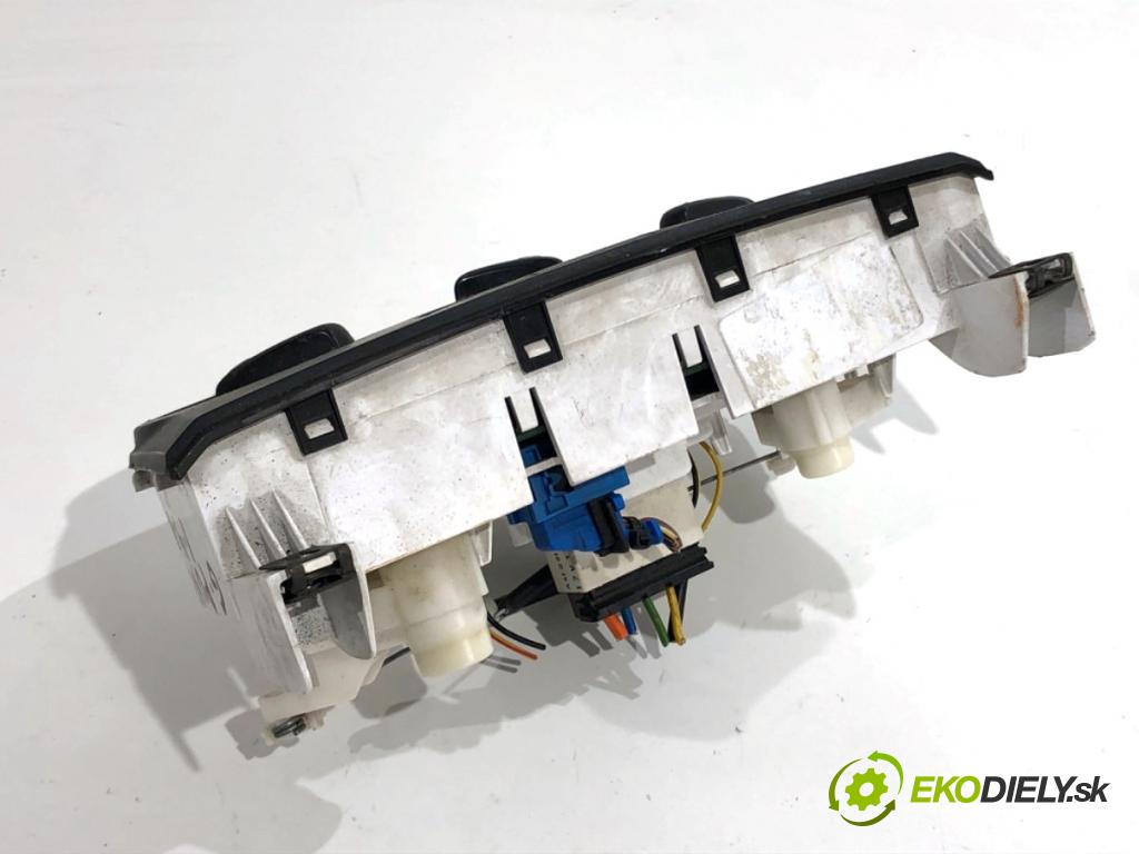 FIAT GRANDE PUNTO liftback 2006 70 kW 1.4 16V (199BXG1B, 199AXG1B) 1368 Panel ovládania kúrenia 5G1140100 (Prepínacie páčky pod volantom)