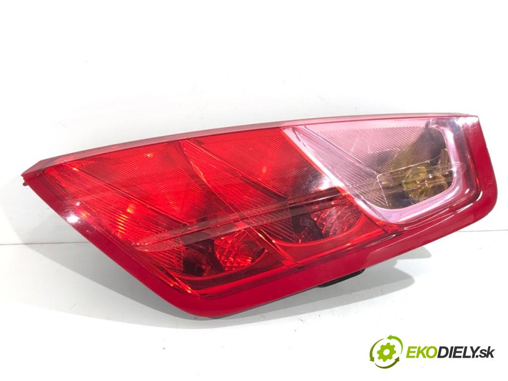 FIAT GRANDE PUNTO liftback 2006 70 kW 1.4 16V (199BXG1B, 199AXG1B) 1368 světlo pravý zadní část 