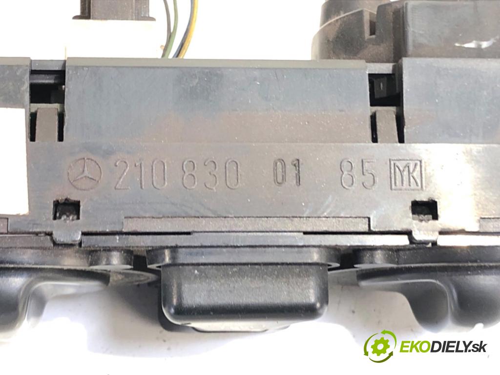 MERCEDES-BENZ W210 sedan 1996 70 kW E 220 D (210.004) 2155 Panel ovládania kúrenia 2108300185 (Prepínacie páčky pod volantom)
