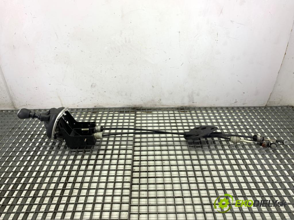 RENAULT SCÉNIC II nadwozie wielkoprzestrzenne (MPV) 2004 88 kW 1.9 dCi (JM0G, JM12, JM1G, JM2C) 1870 Kulisa 8200319068 (Rýchlostná páka (kulisa))