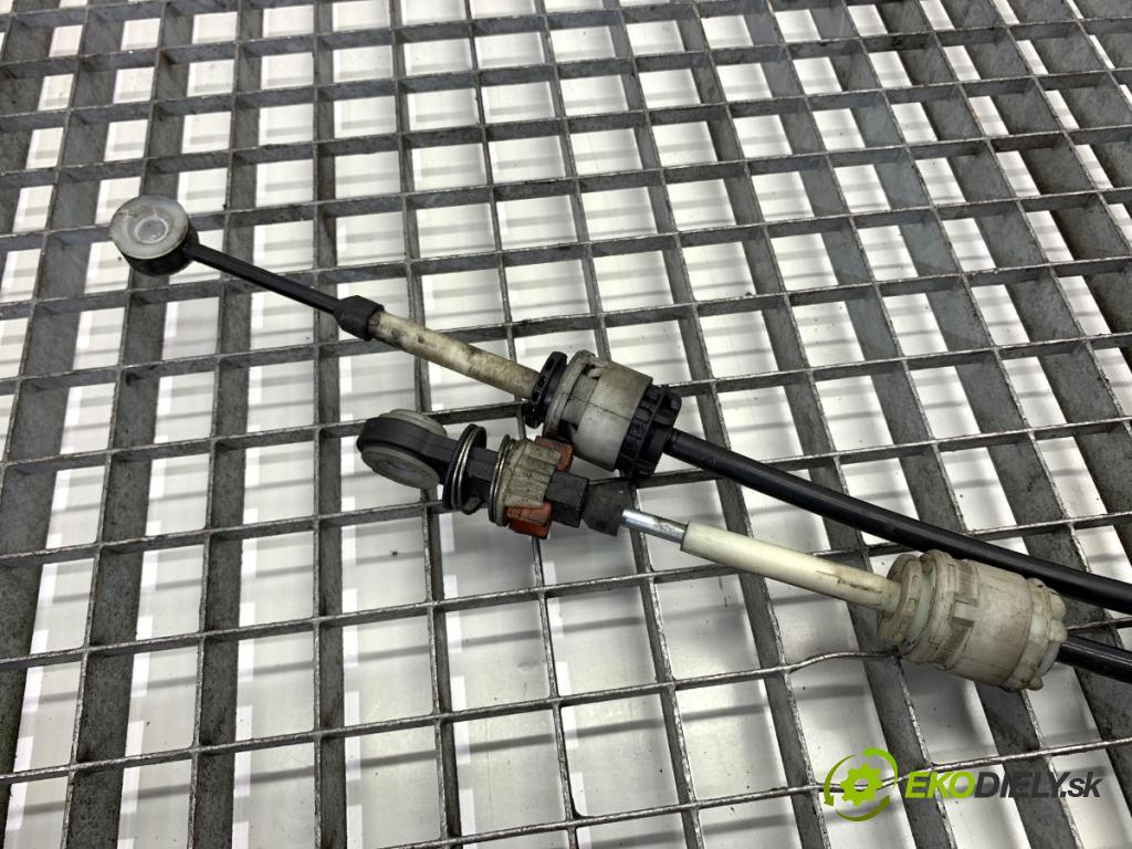 RENAULT SCÉNIC II nadwozie wielkoprzestrzenne (MPV) 2004 88 kW 1.9 dCi (JM0G, JM12, JM1G, JM2C) 1870 Kulisa 8200319068 (Rýchlostná páka (kulisa))