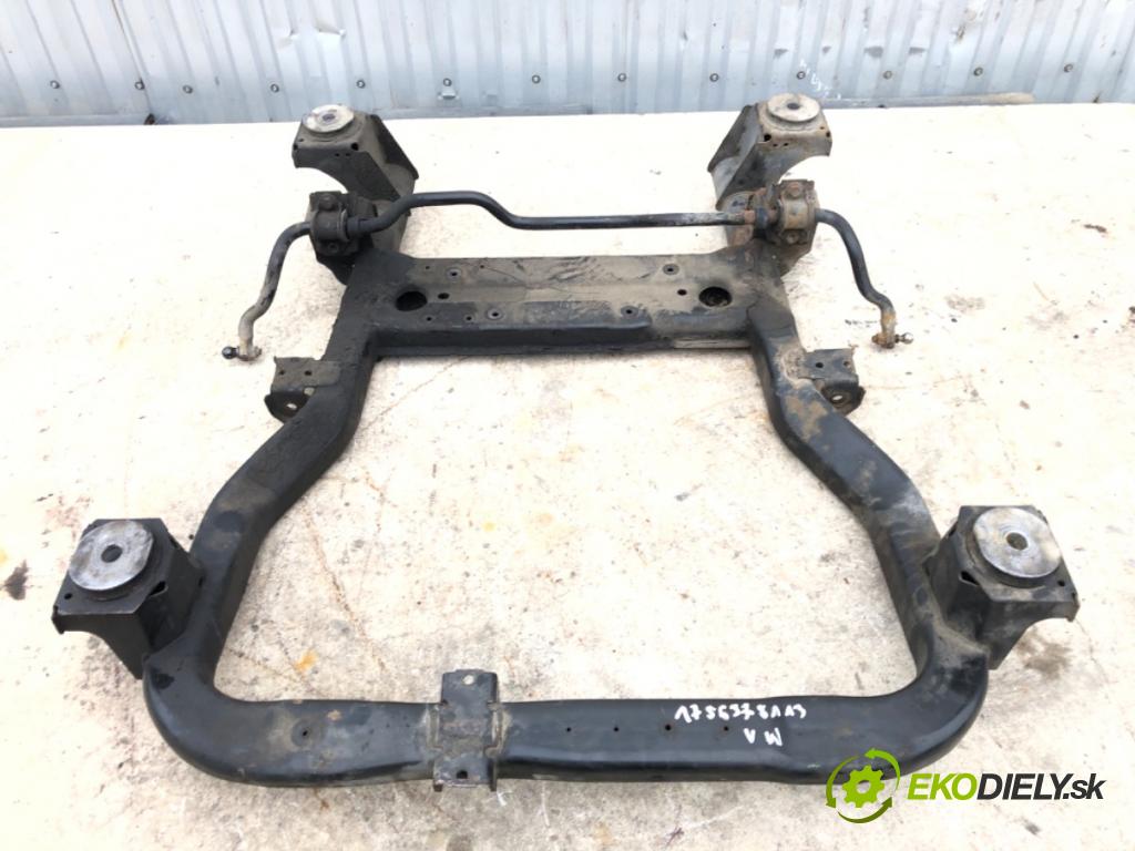 VW TRANSPORTER T5 Autobus 2005 63 kW 1.9 TDI 1896 výztuha pod motor 7H0499029 (Přední výztuha)