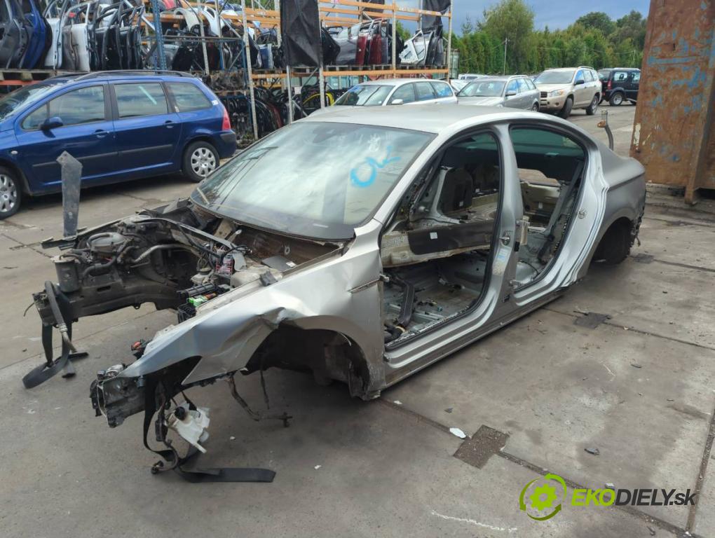 VW PASSAT B8 sedan 2016 140 kW 2.0 TDI 4motion 1968 KAROSERIA ČTVRŤÁK blatník zadní část levý pravý práh střecha PODŁUŻNICA levý pravý
