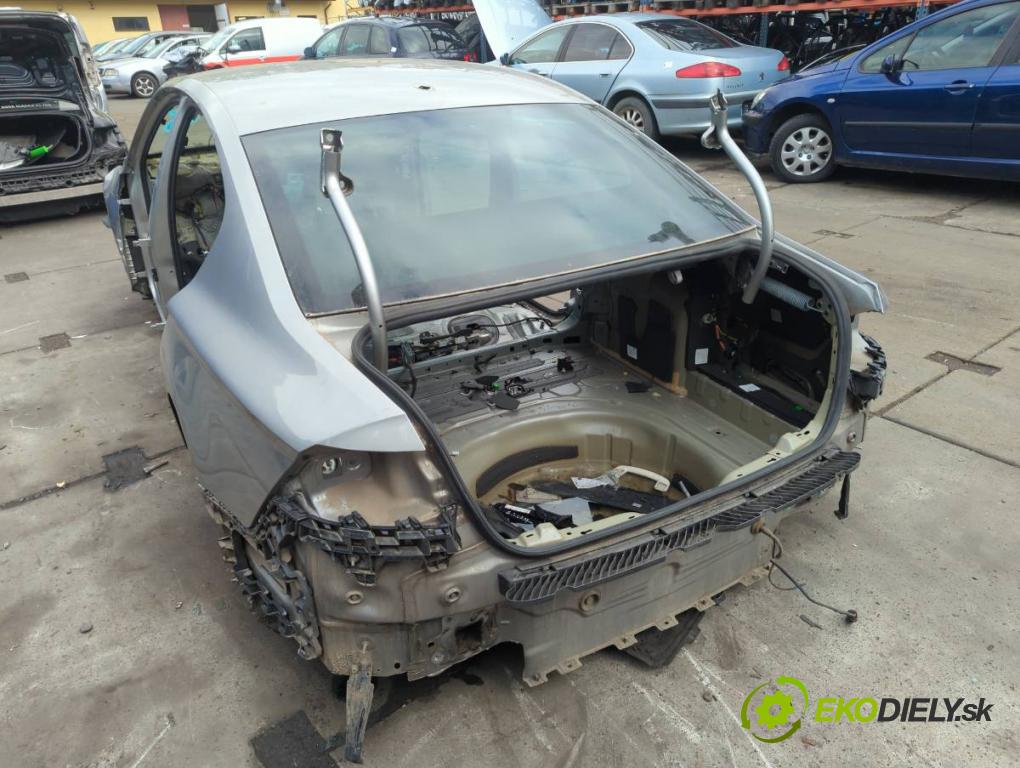 VW PASSAT B8 sedan 2016 140 kW 2.0 TDI 4motion 1968 KAROSERIA ČTVRŤÁK blatník zadní část levý pravý práh střecha PODŁUŻNICA levý pravý