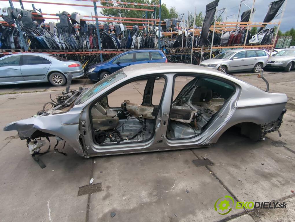 VW PASSAT B8 sedan 2016 140 kW 2.0 TDI 4motion 1968 KAROSERIA ČTVRŤÁK blatník zadní část levý pravý práh střecha PODŁUŻNICA levý pravý