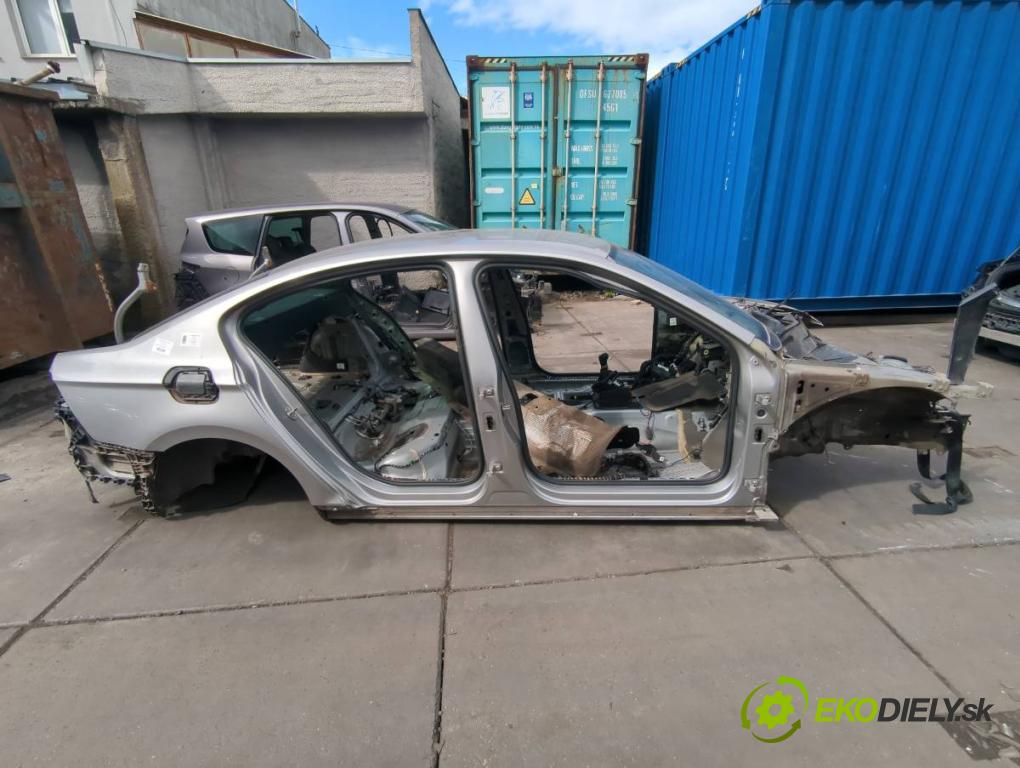 VW PASSAT B8 sedan 2016 140 kW 2.0 TDI 4motion 1968 KAROSERIA ČTVRŤÁK blatník zadní část levý pravý práh střecha PODŁUŻNICA levý pravý