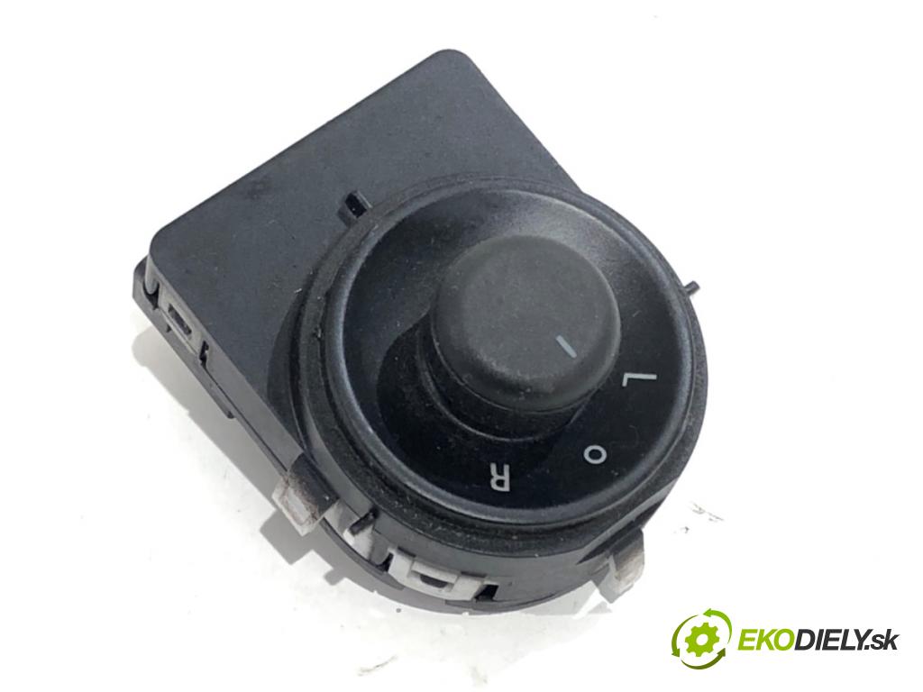 OPEL ZAFIRA C nadwozie wielkoprzestrzenne (MPV) 2015 100 kW 1.6 CDTI (75) 1598 Prepínač nastavenia spätných zrkadiel 13271827 (Prepínacie páčky pod volantom)