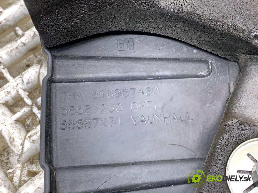 OPEL ZAFIRA C nadwozie wielkoprzestrzenne (MPV) 2015 100 kW 1.6 CDTI (75) 1598 kryt motora 55587230 (Kryt motoru )