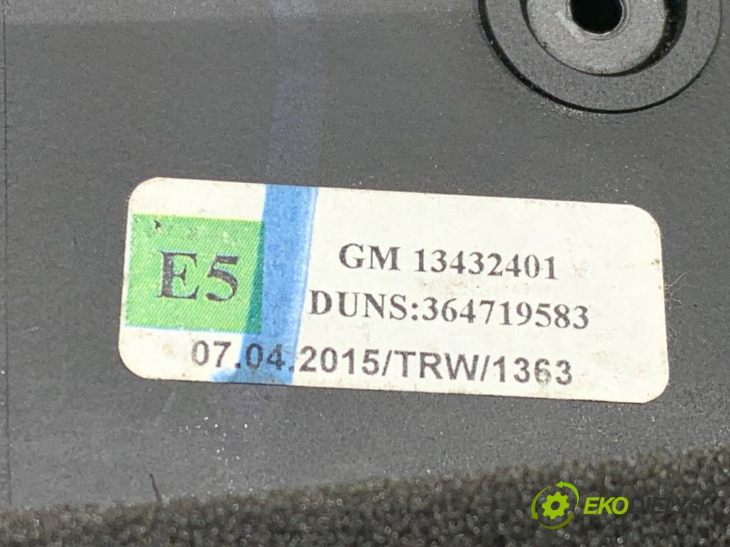 OPEL ZAFIRA C nadwozie wielkoprzestrzenne (MPV) 2015 100 kW 1.6 CDTI (75) 1598 mří topení levý přední část 13432401