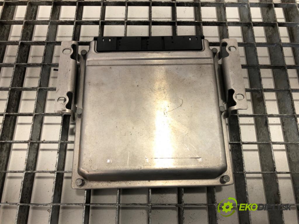 MERCEDES-BENZ W638 Autobus 2001 75 kW 110 CDI 2.2 (638.194) 2148 riadiaca jednotka Motor A6111536979 0281010603 (Riadiaca jednotka)