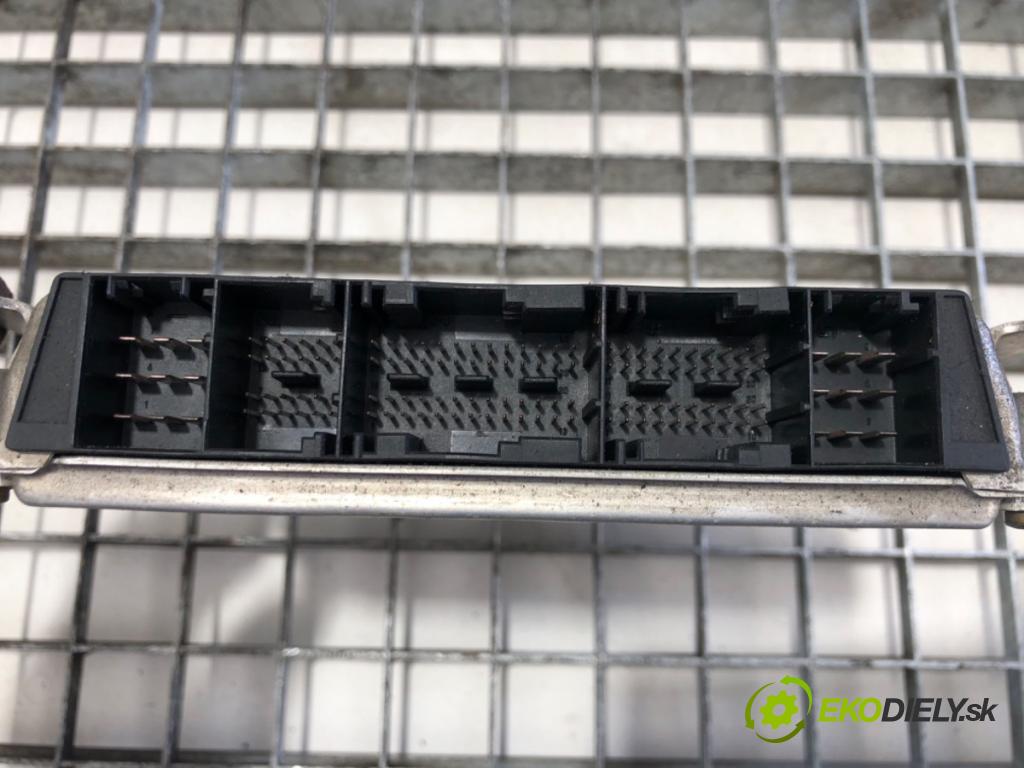 MERCEDES-BENZ W638 Autobus 2001 75 kW 110 CDI 2.2 (638.194) 2148 riadiaca jednotka Motor A6111536979 0281010603 (Riadiaca jednotka)