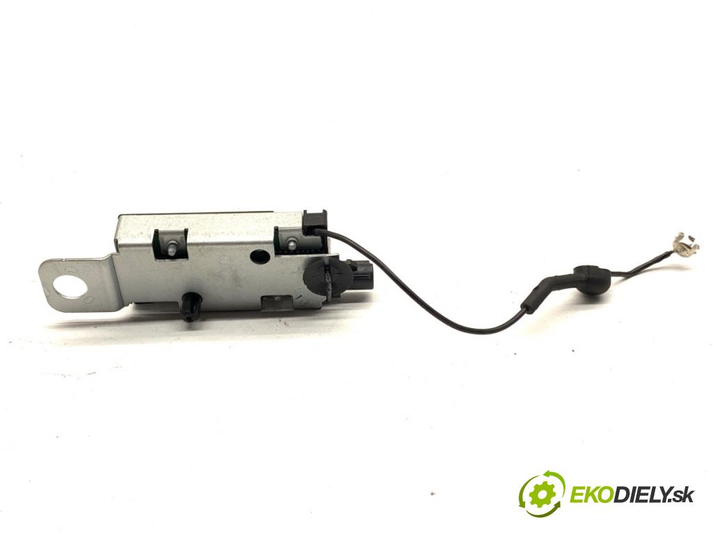 OPEL ZAFIRA C nadwozie wielkoprzestrzenne (MPV) 2015 100 kW 1.6 CDTI (75) 1598 Zosilňovač Antenní: 13367026 (Zosilňovač)