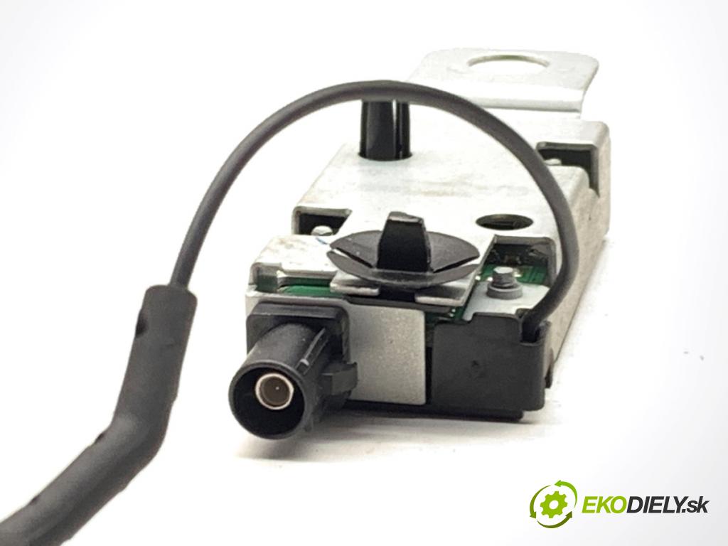 OPEL ZAFIRA C nadwozie wielkoprzestrzenne (MPV) 2015 100 kW 1.6 CDTI (75) 1598 Zosilňovač Antenní: 13367026 (Zosilňovač)