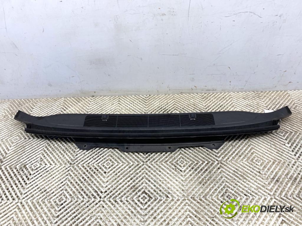 OPEL ZAFIRA C nadwozie wielkoprzestrzenne (MPV) 2015 100 kW 1.6 CDTI (75) 1598 Torpédo, plast pod čelné okno 13422832 (Torpédo (plast pod čelným sklom))