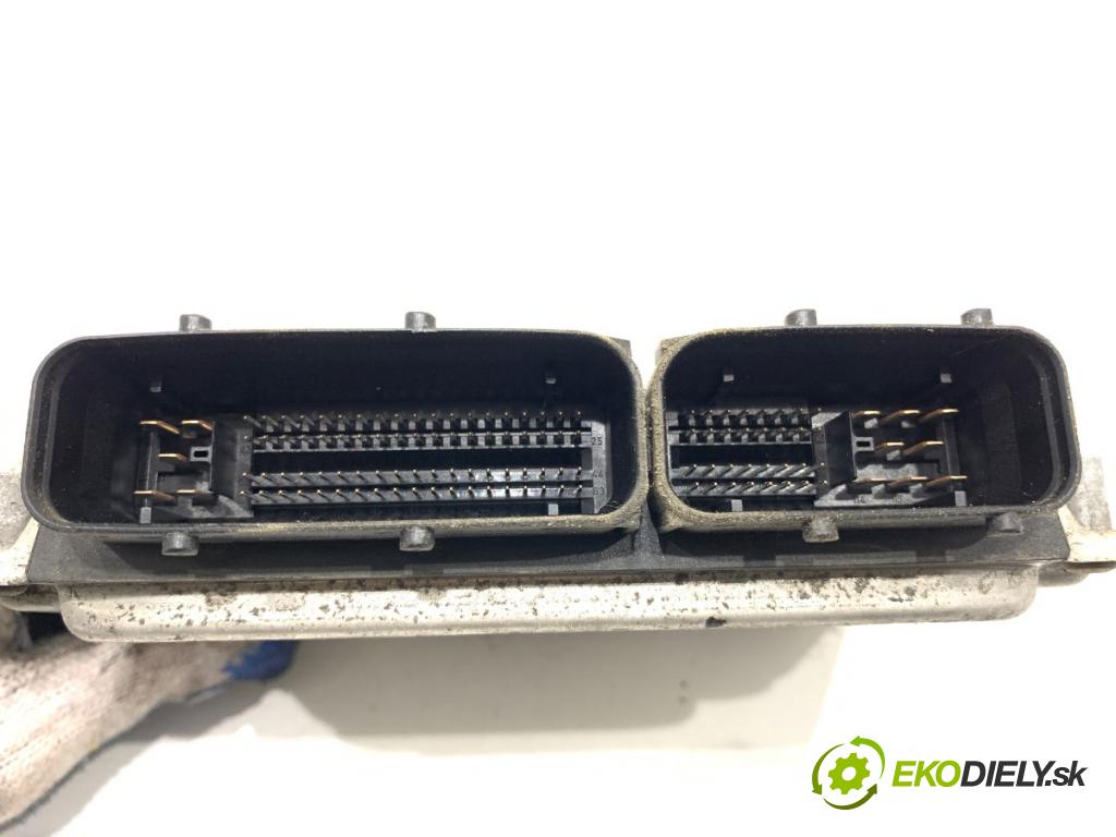 VW GOLF IV Kombi 2001 81 kW 1.9 TDI 1896 riadiaca jednotka Motor 038906012FB (Riadiaca jednotka)