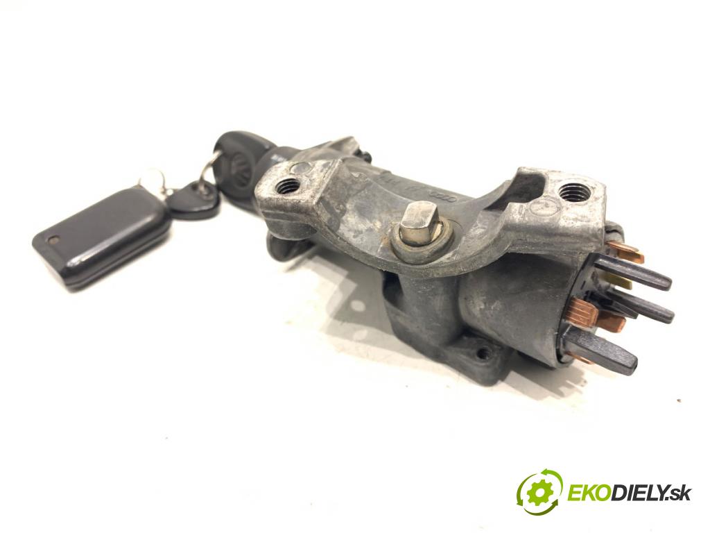 VW GOLF IV Kombi 2001 81 kW 1.9 TDI 1896 spinačka 4B0905851C (Spínacia skrinka)