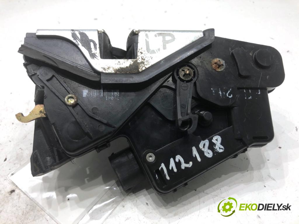 BMW E46 sedan 1998 100 kW 320 d 1951 zámok Dvere ľavy predný