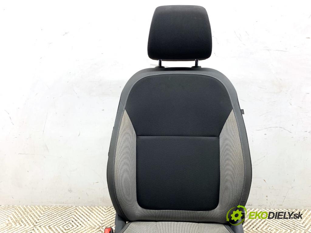 SKODA FABIA III liftback 2017 55 kW 1.0 999 sedadlo levý přední část