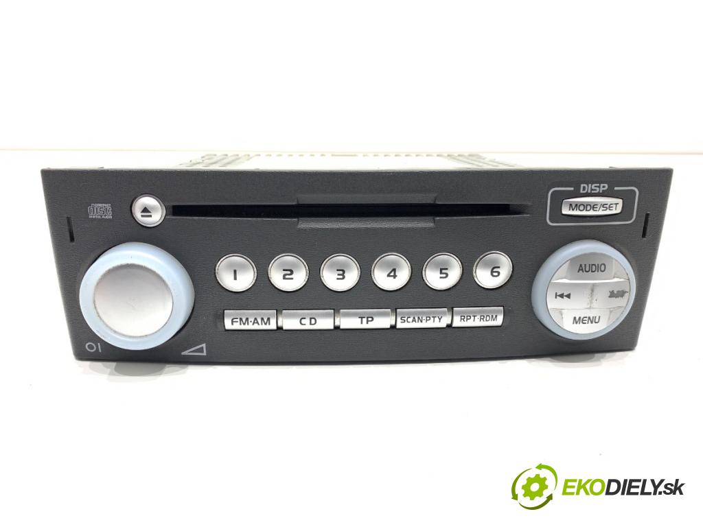 MITSUBISHI COLT VI liftback 2005 55 kW 1.1 1124 RADIO  (Audio zariadenie)