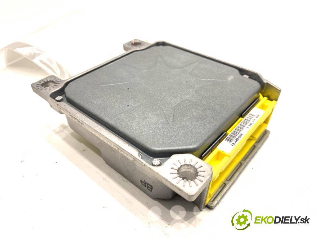 MITSUBISHI COLT VI liftback 2005 55 kW 1.1 1124 senzor airbag MR587541 0285001688 (Snímač)