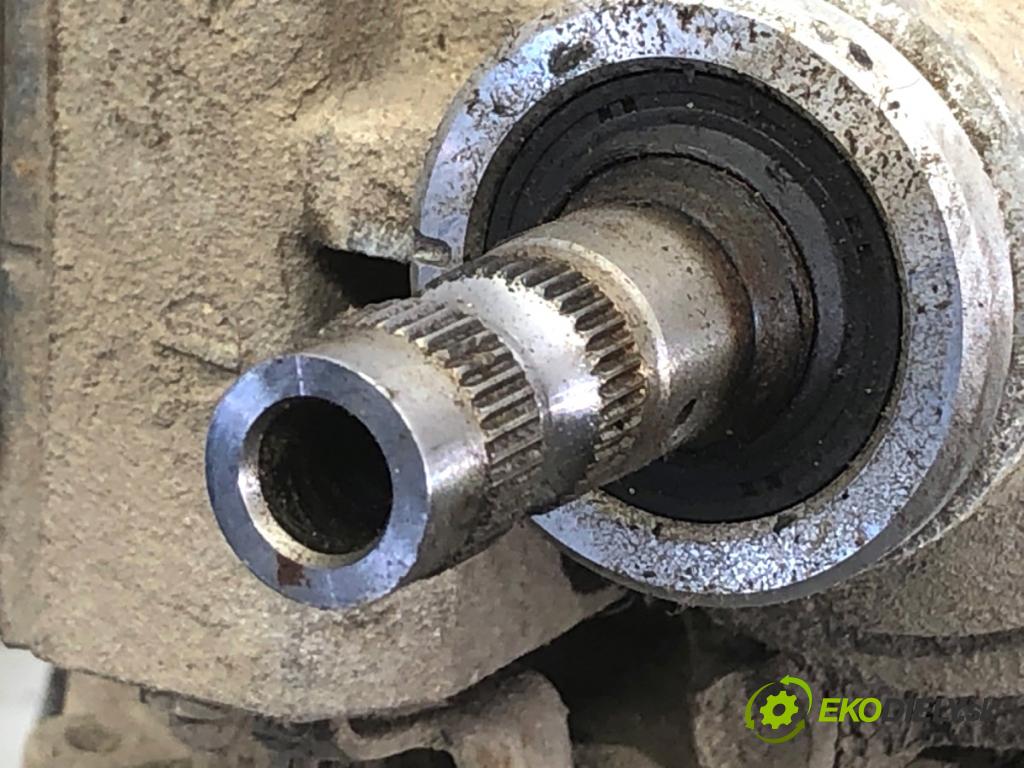 MITSUBISHI COLT VI liftback 2005 55 kW 1.1 1124 řízení MR594094 (Řízení)