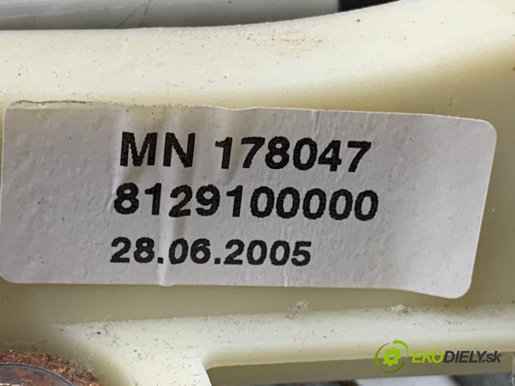 MITSUBISHI COLT VI liftback 2005 55 kW 1.1 1124 Kulisa MN178047 (Rýchlostná páka (kulisa))