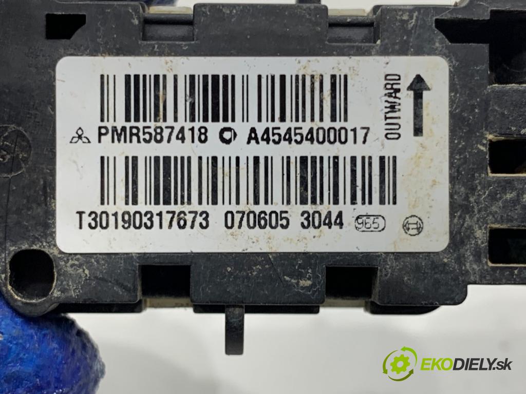 MITSUBISHI COLT VI liftback 2005 55 kW 1.1 1124 Snímač nárazu A4545400017 (Snímač nárazu)