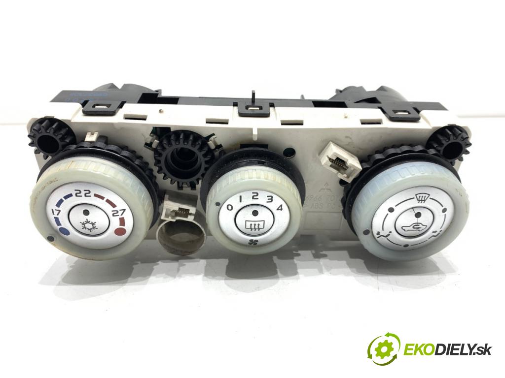 MITSUBISHI COLT VI liftback 2005 55 kW 1.1 1124 Panel ovládania kúrenia 69667301 (Prepínacie páčky pod volantom)