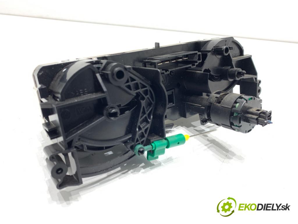 MITSUBISHI COLT VI liftback 2005 55 kW 1.1 1124 Panel ovládania kúrenia 69667301 (Prepínacie páčky pod volantom)