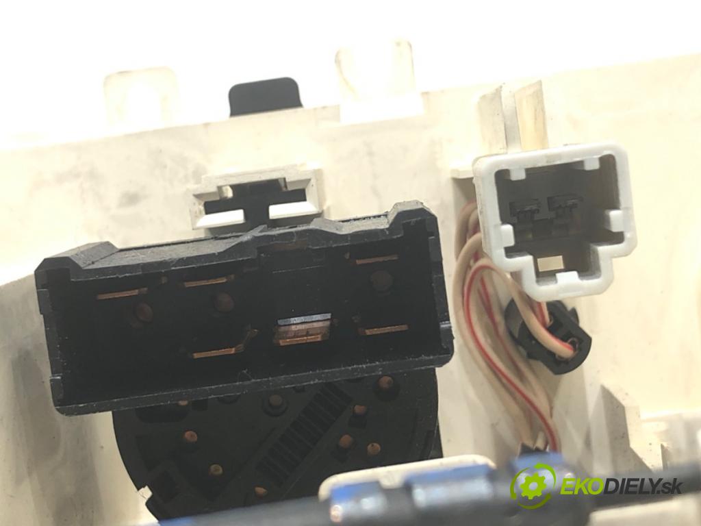 HONDA CIVIC VII liftback 2004 66 kW 1.4 iS (EP1) 1396 Panel ovládania kúrenia 79500-S6D-G022-M1 (Prepínacie páčky pod volantom)