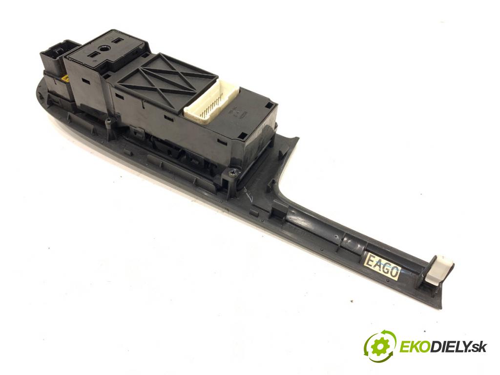 HONDA ACCORD VII Kombi 2004 114 kW 2.0 (CM1) 1998 Prepínač okien C8H-HA4G-F52 (Prepínacie páčky pod volantom)