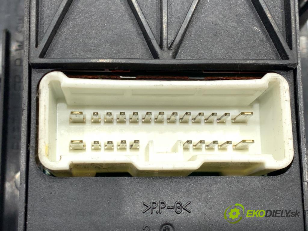 HONDA ACCORD VII Kombi 2004 114 kW 2.0 (CM1) 1998 Prepínač okien C8H-HA4G-F52 (Prepínacie páčky pod volantom)