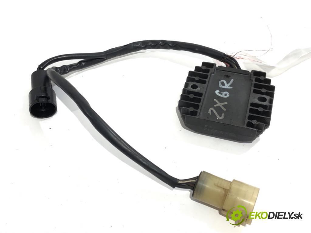 KAWASAKI ZX-6R  2001 86 kW ZX-6R 636 Regulátor NAPĚTÍ: SH650-12