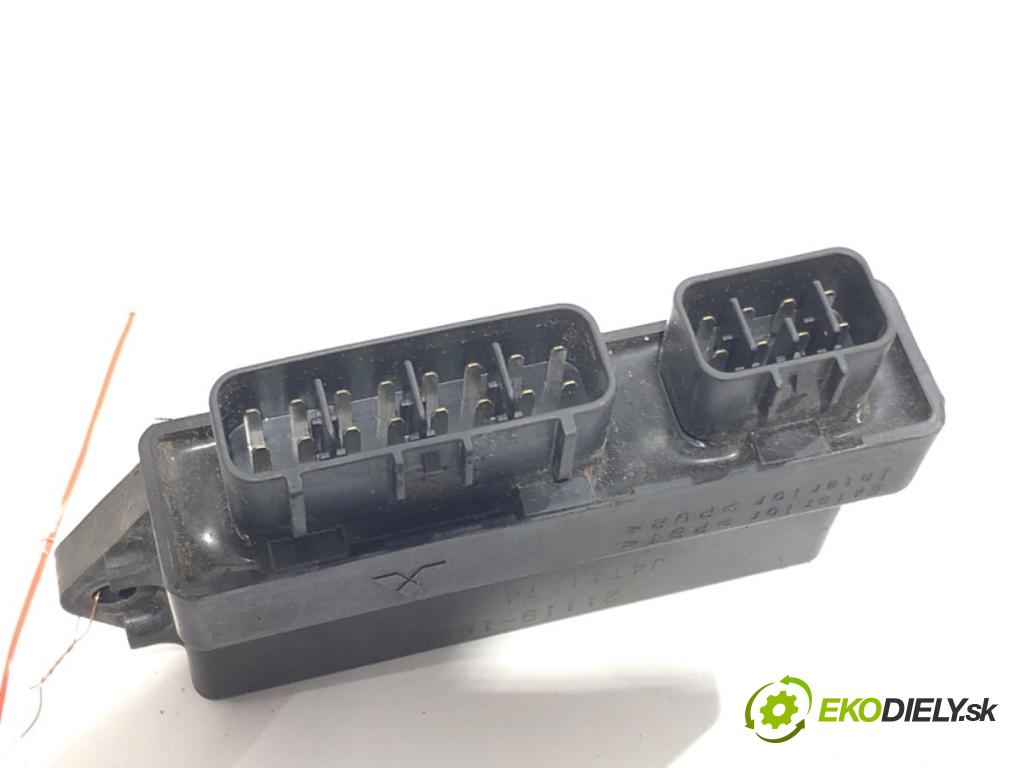 KAWASAKI ZX-6R  2001 86 kW ZX-6R 636 riadiaca jednotka Motor 21119-1568 J4T11574 (Riadiaca jednotka)