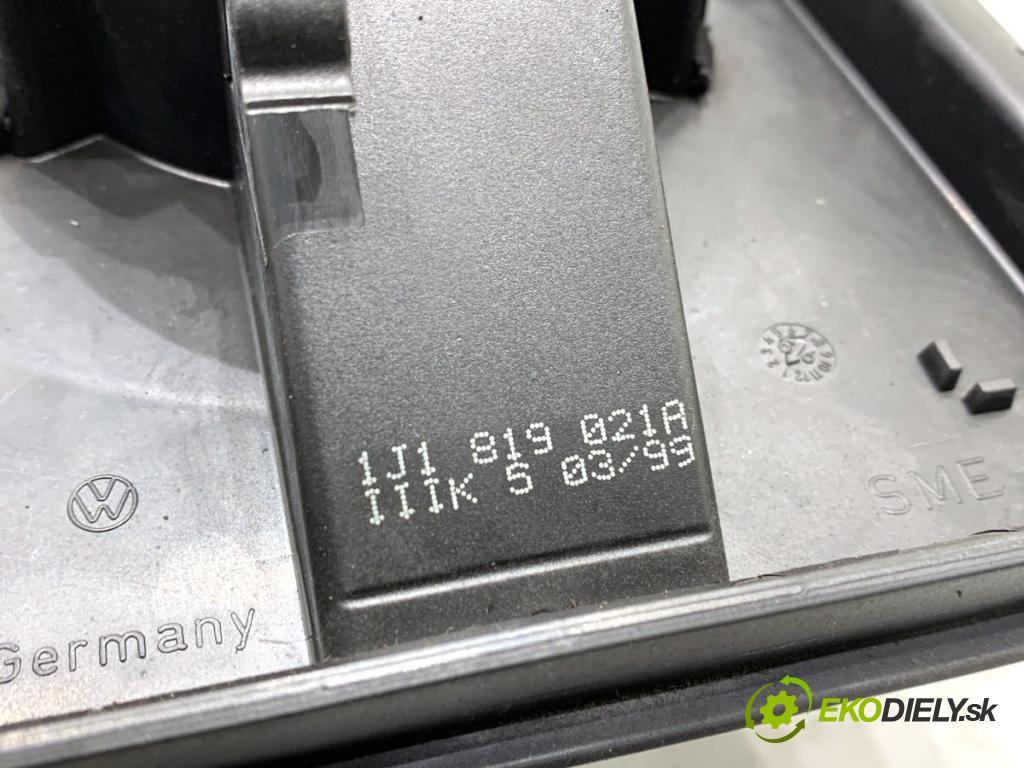VW BORA I sedan 1999 85 kW 2.0 1984 topení 1J1819021A