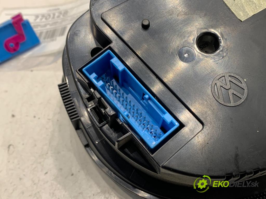 VW BORA I sedan 1999 85 kW 2.0 1984 Prístrojovka 1J0919881B (Prístrojová doska)