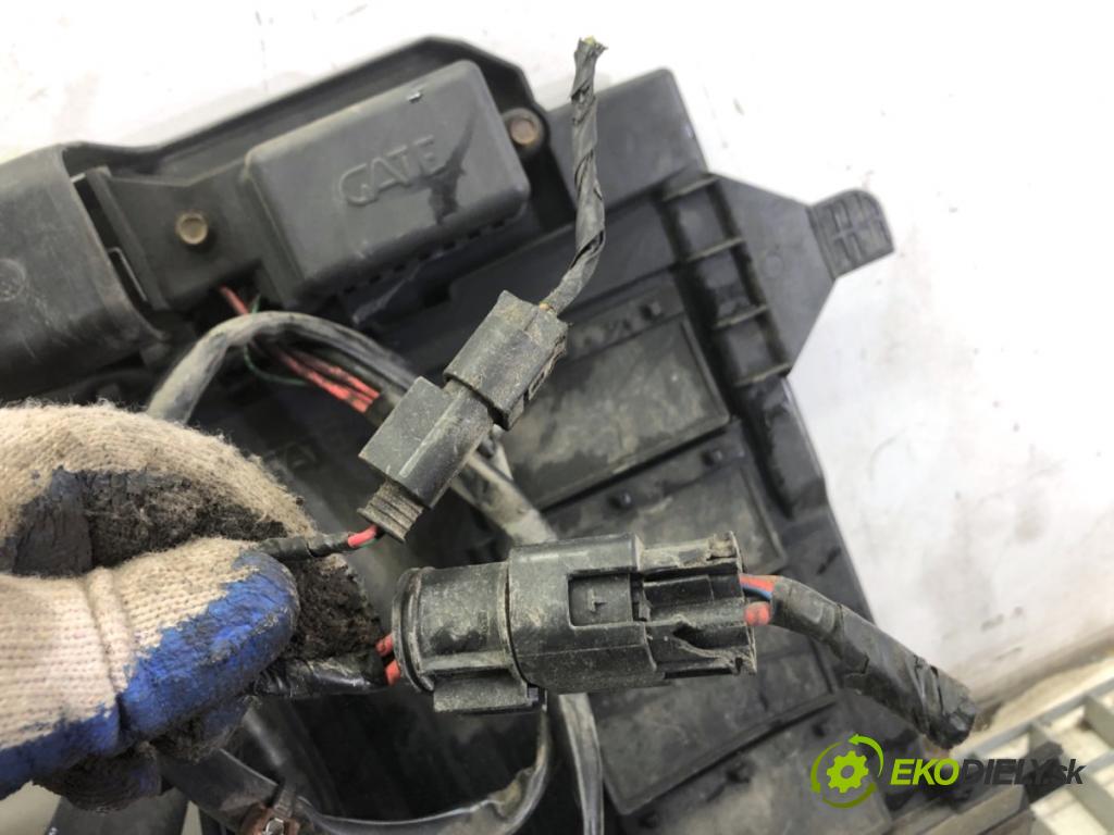 MINI R50 R53 liftback 2002 85 kW Cooper 1598 Ventilátor klimatizácie 1475577 (Ventilátor chladiča klimatizácie)