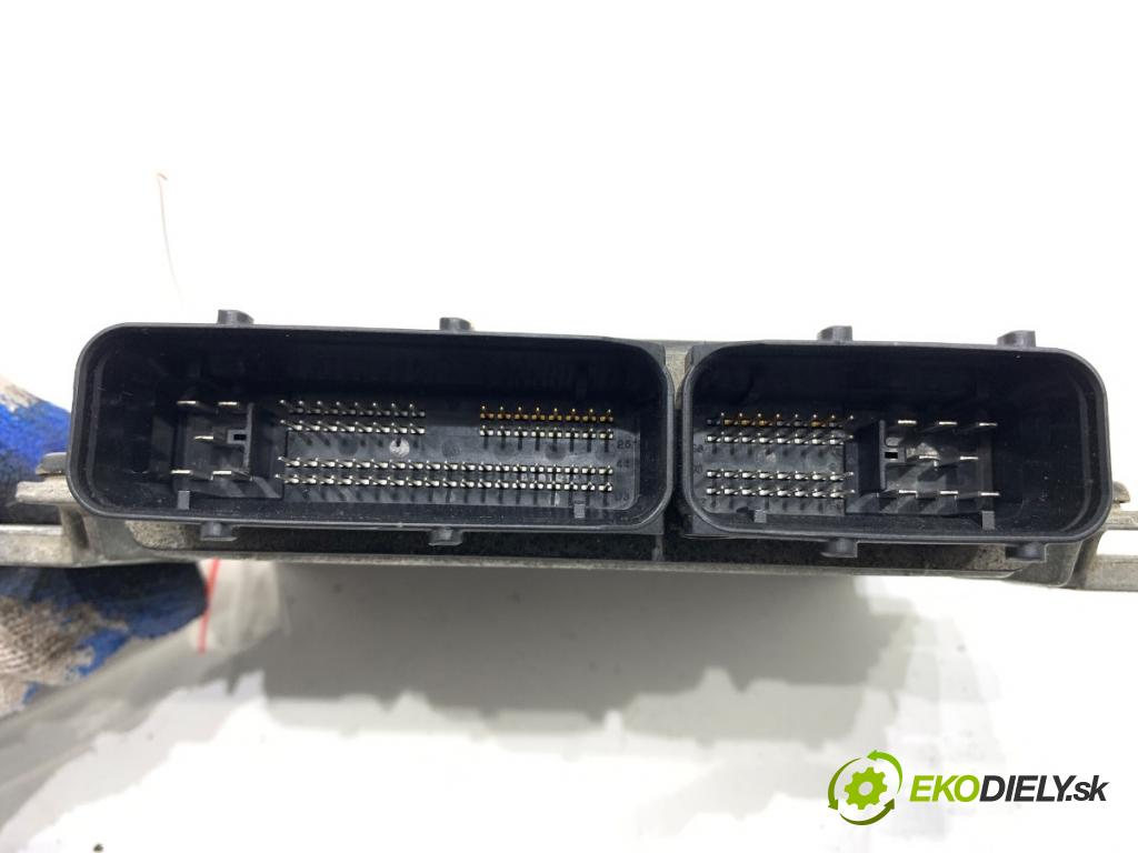 MINI R50 R53 liftback 2002 85 kW Cooper 1598 riadiaca jednotka Motor 7525774 (Riadiaca jednotka)