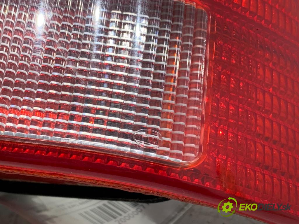 VW BORA I sedan 1999 85 kW 2.0 1984 světlo pravý zadní část