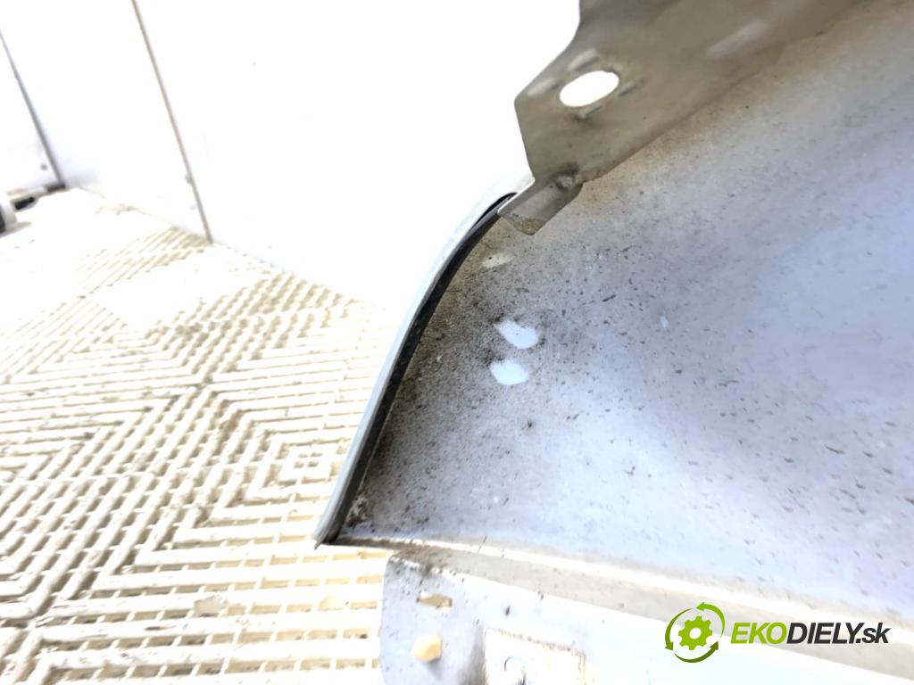 VW BORA I sedan 1999 85 kW 2.0 1984 blatník pravý přední část