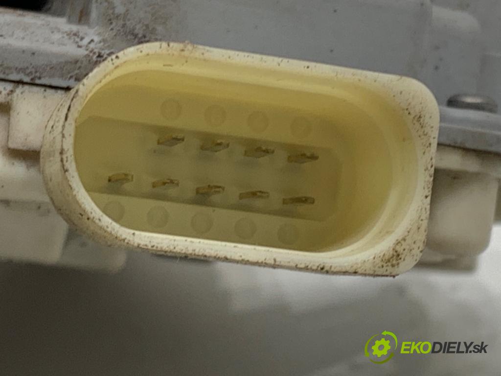 VW PASSAT B6 sedan 2008 103 kW 2.0 TDI 1968 zámok Dvere ľavy predný 3C1837015A