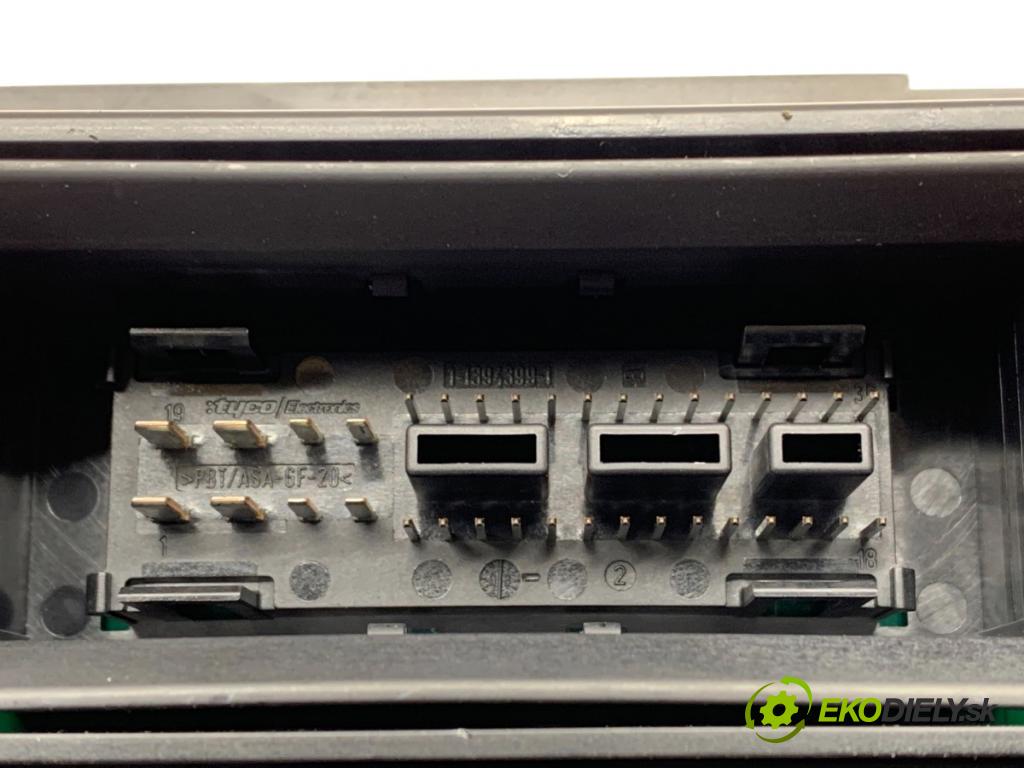 VW PASSAT B6 sedan 2008 103 kW 2.0 TDI 1968 Prístrojovka 3C0920853K (Prístrojová doska)