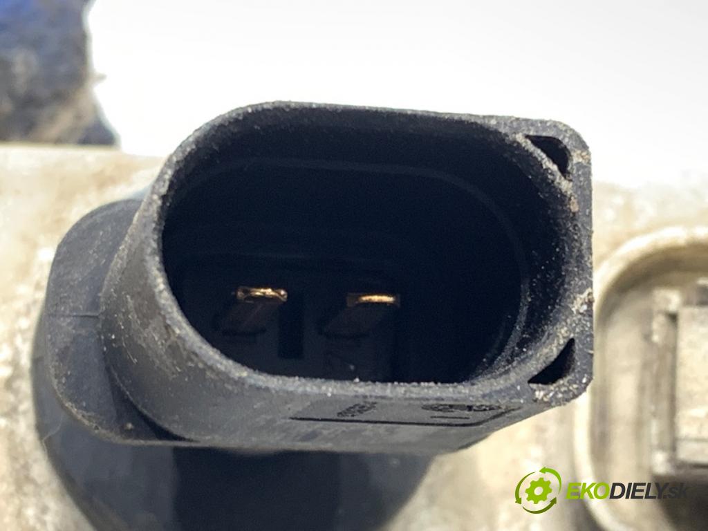 VW PASSAT B6 sedan 2008 103 kW 2.0 TDI 1968 směrovka pravý přední část 3C0953042L (Klika dveří ostatní)
