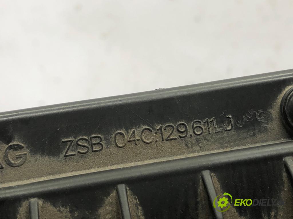 SKODA FABIA III liftback 2017 55 kW 1.0 999 Obal filtra vzduchu 04C129611J (Obal vzduchového filtra)