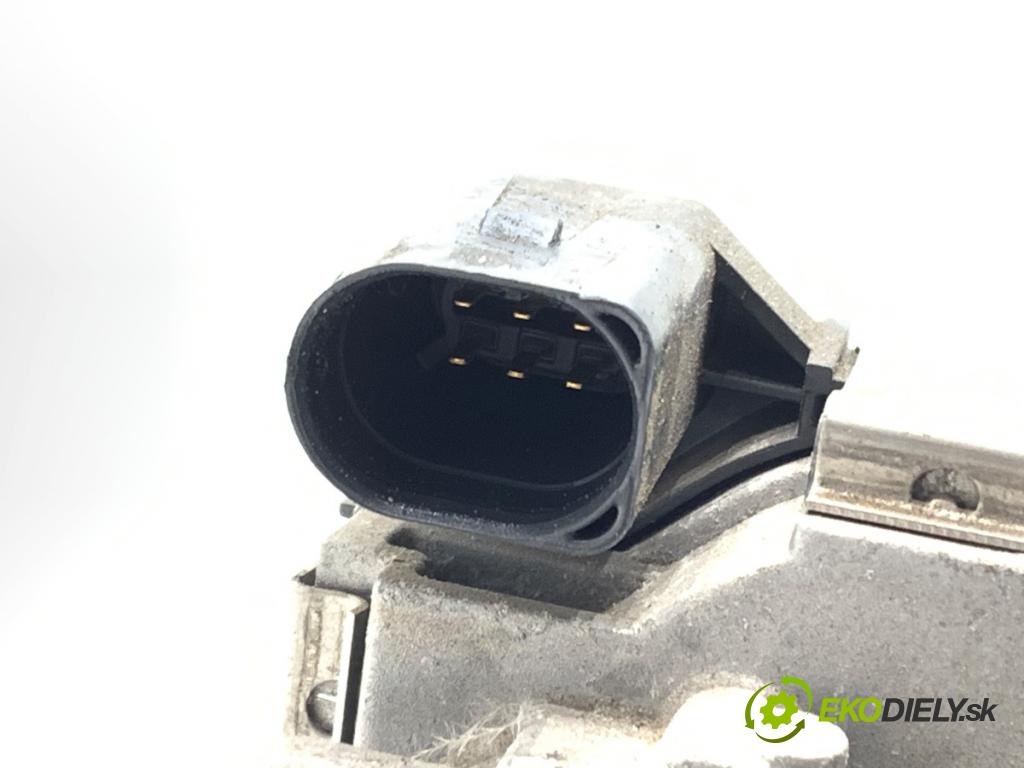 SKODA FABIA III liftback 2017 55 kW 1.0 999 Škrtiaca klapka 04C133062D (Škrtiaca klapka)