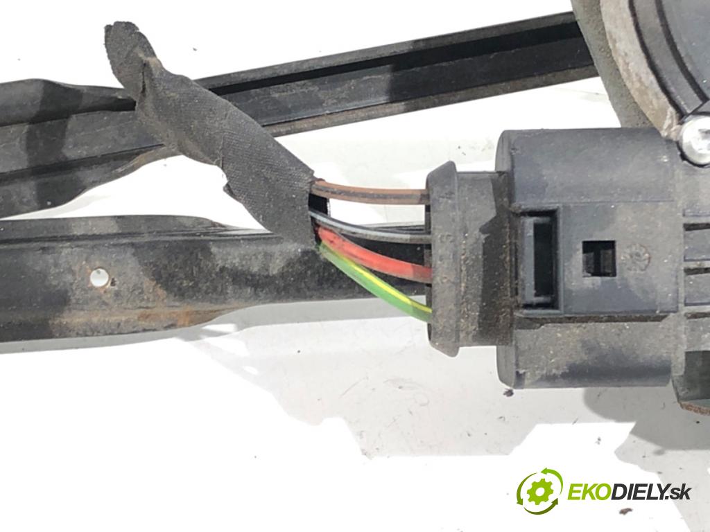 SKODA FABIA III liftback 2017 55 kW 1.0 999 Mechanizmus stieračov predný 5JB955113 (Motorček stieračov predný)